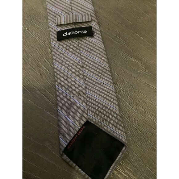 Claiborne Men's Necktie Grey Blue Stripe 100% Silk 58” x3.5” - Picture 1 of 3
